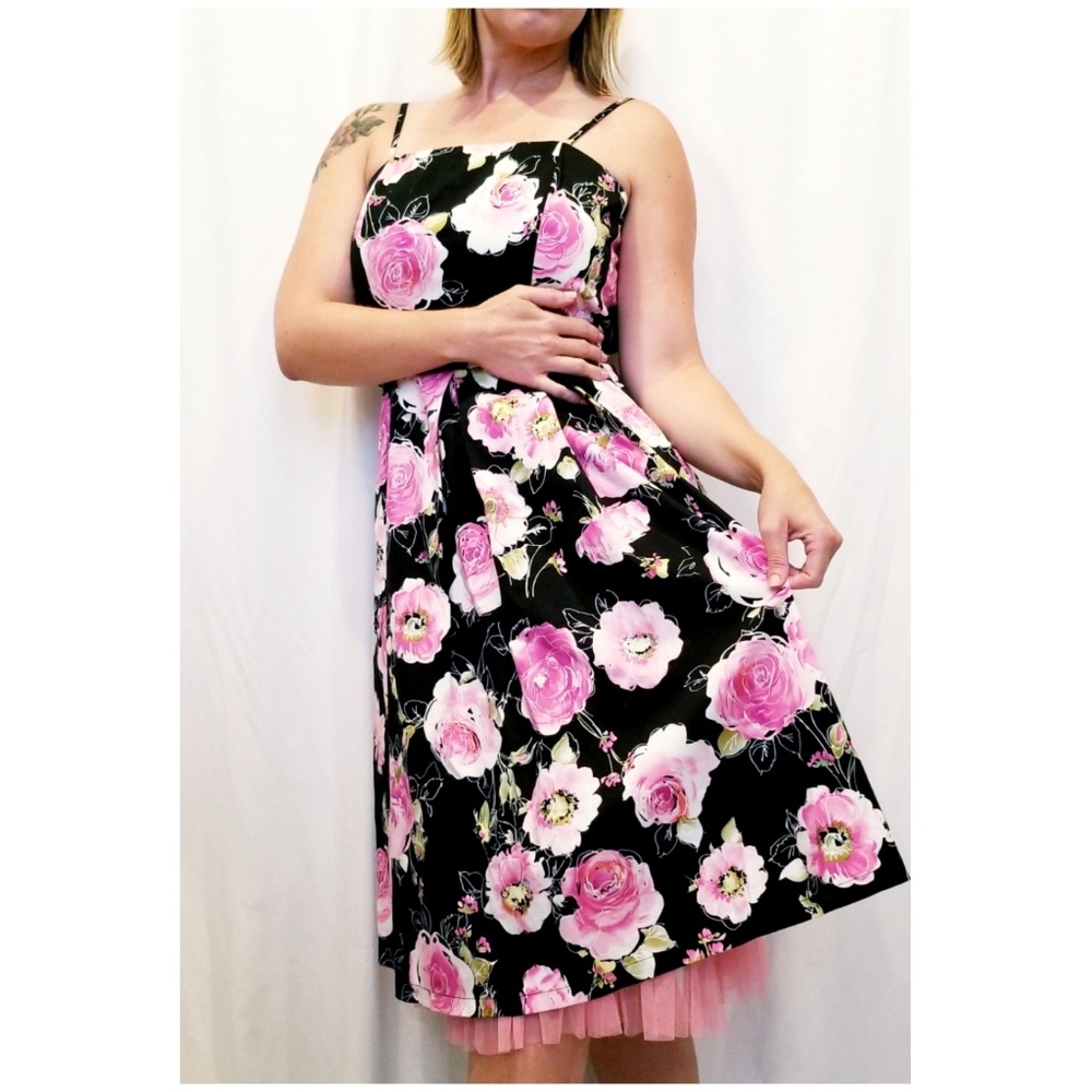 🔥Eucalyptus Sun Dress Black & Pink Floral Tulle at Hem Size 4 - Picture 3 of 6